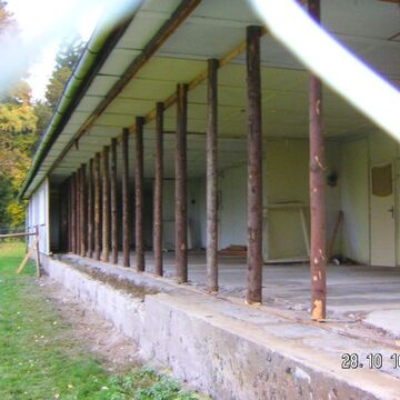 Přestavba horní ubytovací budovy